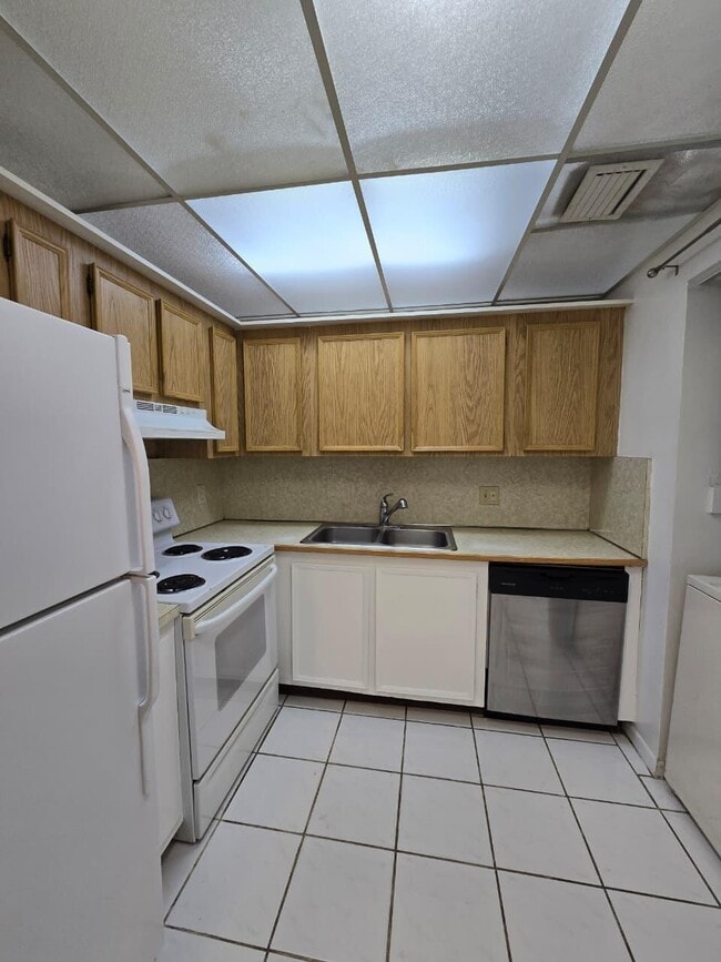 Photo - 737 SE 1st Way Unit 208