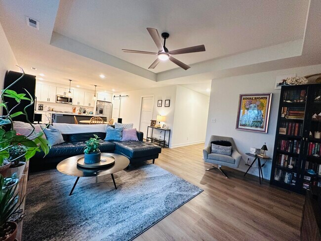 Photo - 7671 N Rainbow Dr