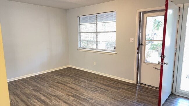 Photo - Cozy Two Bedroom Duplex on South End HHI