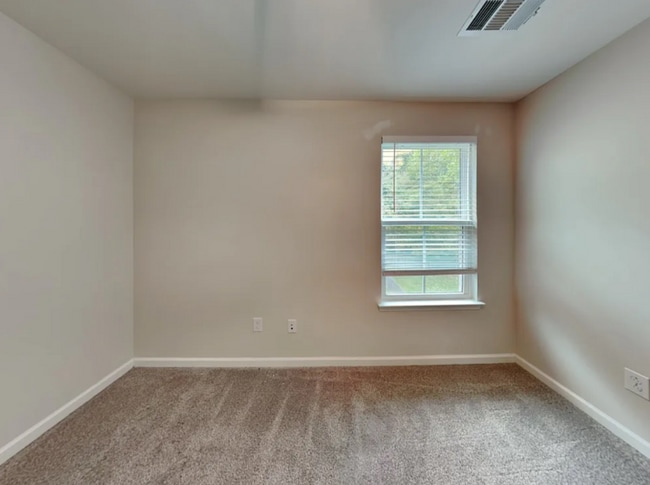 Photo - 946 Fairdale Ct