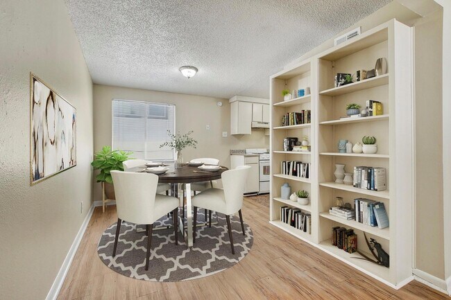 Photo - 2408 Longview St Unit 211