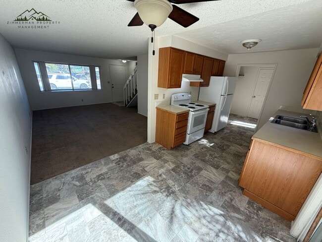 Photo - 6015-6017 A St Unit 6015 A St
