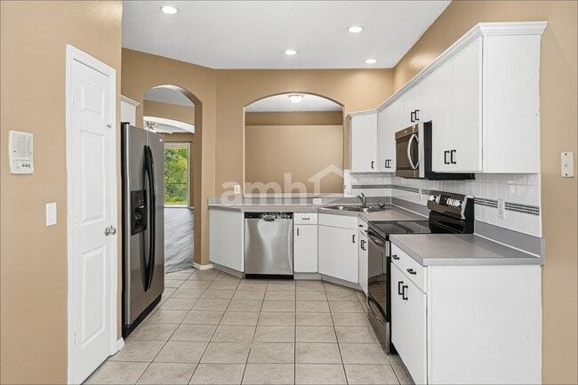 Photo - 922 Lake Biscayne Way