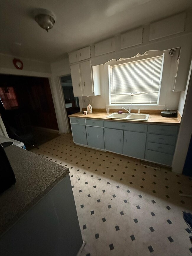 Photo - 826 W Terrell St