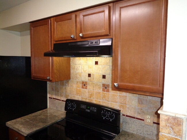 Building Photo - 676 Jennifer Jean Dr