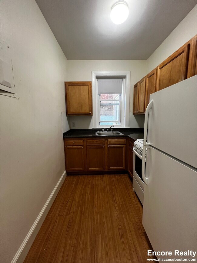 Photo - 48 Lancaster Ter