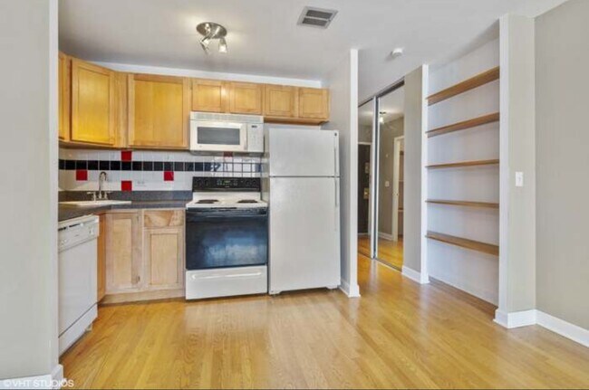 Photo - 607 W Wrightwood Ave Unit 807