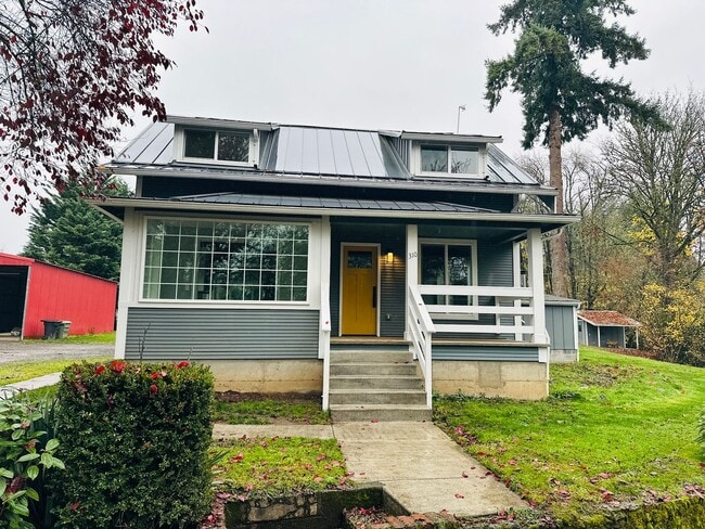 Photo - Charming Vintage Farm House