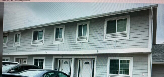 Building Photo - 1015 N Baker Ave