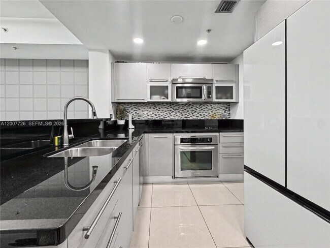 Photo - 253 NE 2nd St Unit 1003