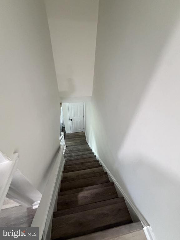Photo - 1235 Elson Rd