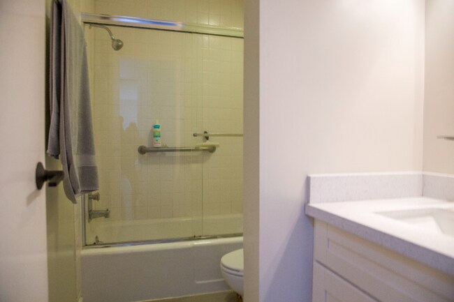 1830 Lakeshore Ave Unit 111