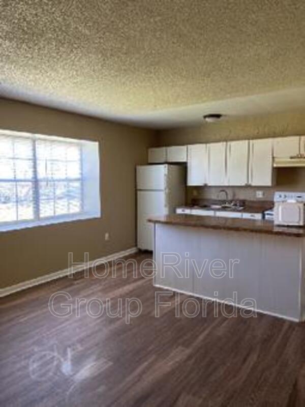 Photo - 11600 Mendel Dr Unidad Apt 6