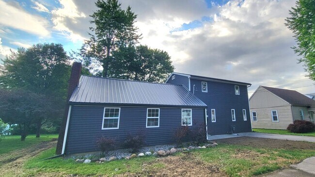 Photo - Delphos Gem – Spacious Layout in Quiet Neighborhood