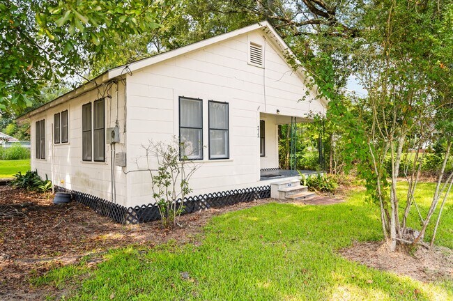 Photo - Charming 2 Bedroom 1 Bath In Boyce!
