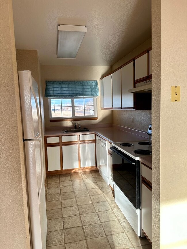 Photo - Stiles Apartments Unit A