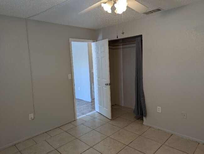 Photo - Cozy duplex with 3 bedrooms and 2 baths