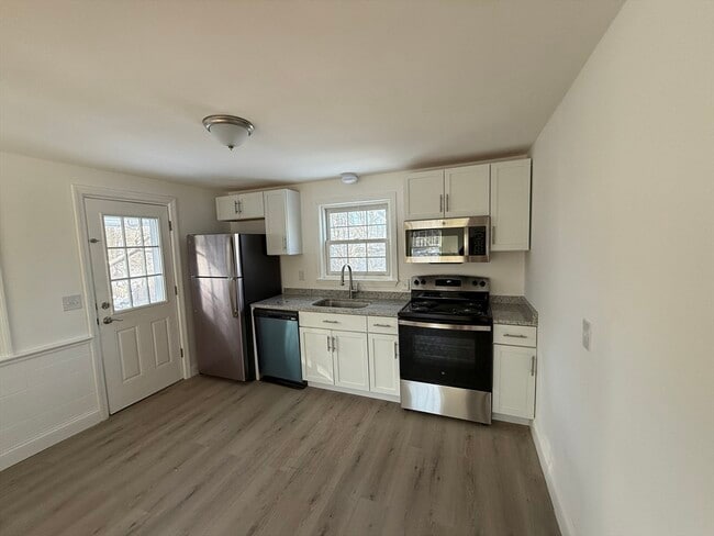 Photo - 91 Lower E St