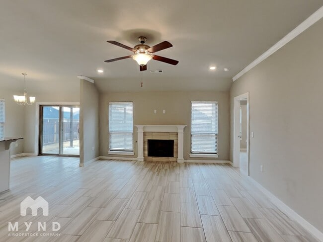 Photo - 711 Copper St