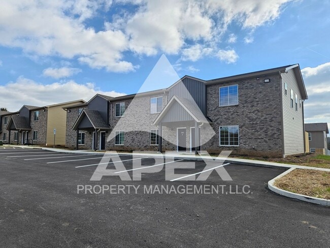 Photo - AVALON TOWNHOMES – LIKE NEW - 2 Bd/2.5 Ba Townhome off Topside Road with convenient access to Mar...