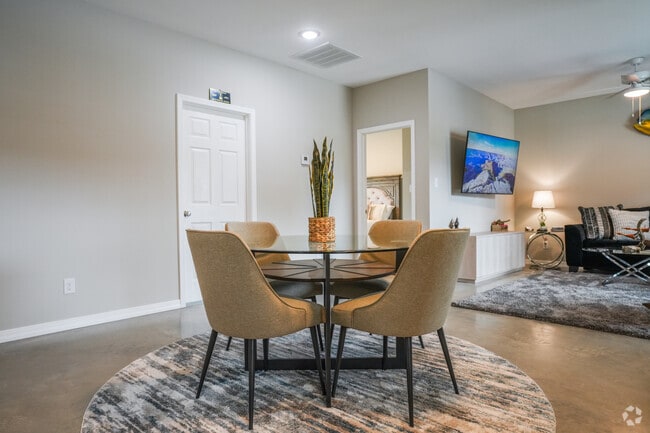 2BR, 2BA - 1020SF - Dining Room