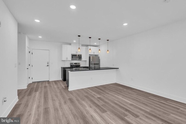 Photo - 330 Cecil B. Moore Ave Unit 201