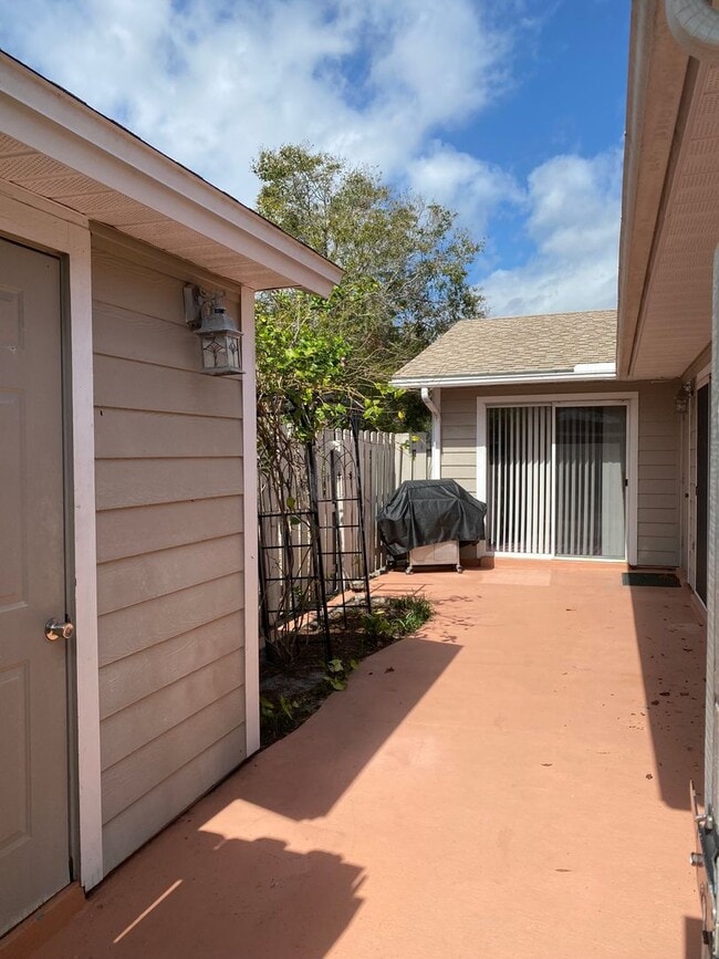 Photo - SPACIOUS, FIRST FLOOR CONDO WITH BIG FENCED IN PATIO IN THE LOVELY COMMUNITY OF QUAIL RIDGE!