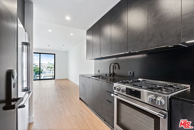 Photo - 3667 Keystone Av Unit 433