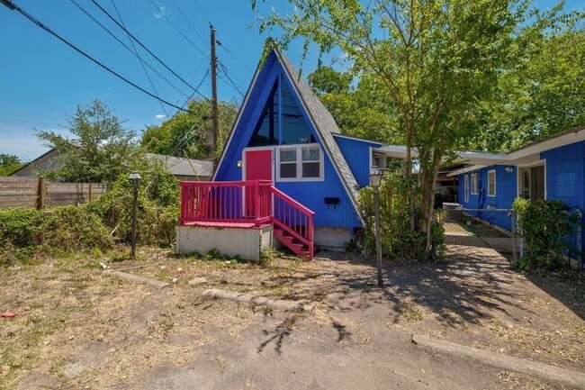 Photo - 1300 Yorkshire Dr