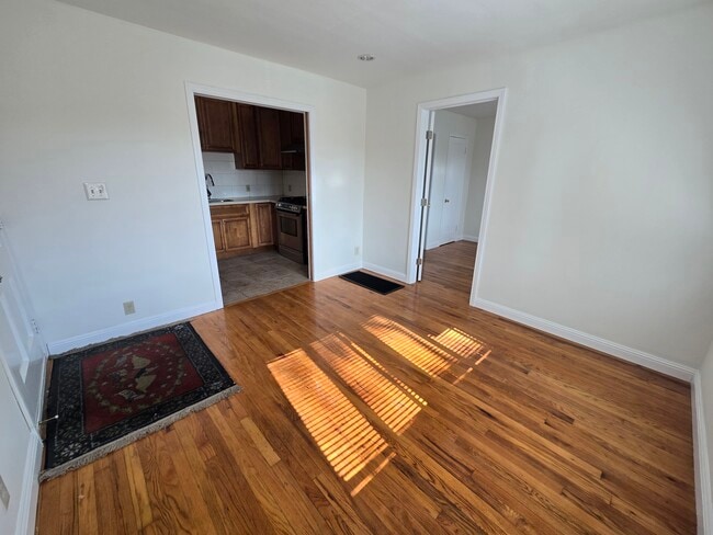 Building Photo - 1449 Martin Luther King Jr Way Unit 1449 Rental