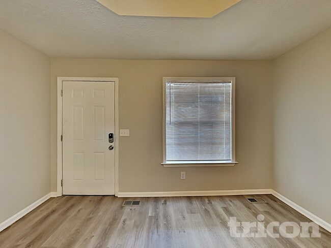 Photo - 102 Natchez Ct S