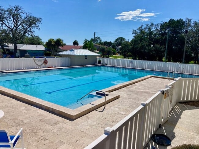 Photo - Islands Community Condo