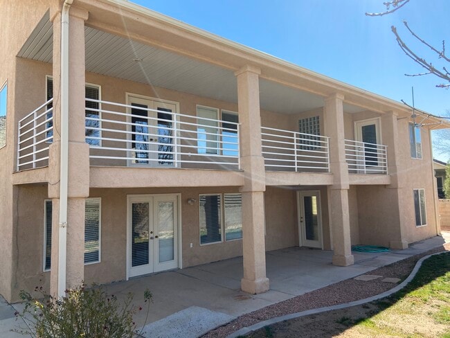 Photo - 163 N Stone Mountain Dr