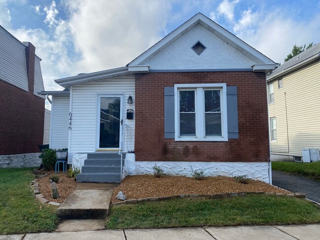 Beautiful 2 bed/1 Bath Spacious Home!! - Beautiful 2 bed/1 Bath Spacious Home!!