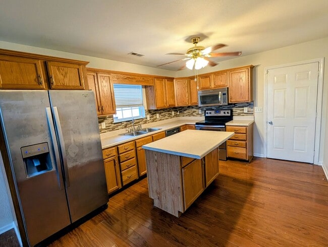 Photo - 3 BR 2 BA For Rent in Rossville