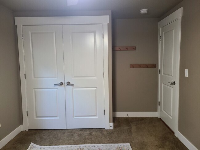 Photo - 7944 5090 W