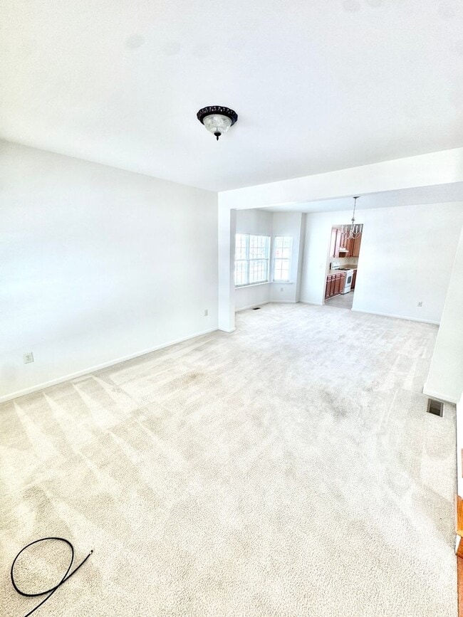 Photo - FIVE BEDROOMS in PARKLAND SCHOOLS!