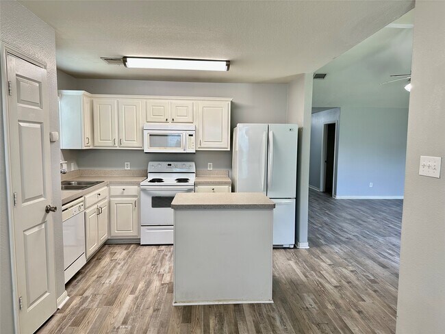 Photo - 29006 Trinity River Dr
