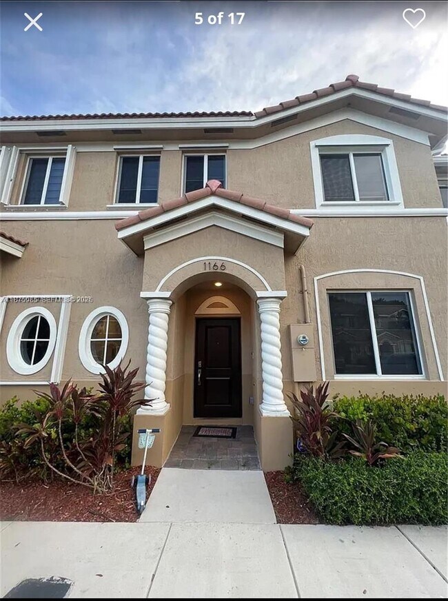 Building Photo - 1166 SE 23rd Ave