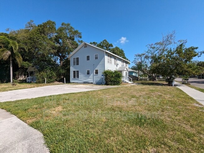 Building Photo - 2727 49th St S Unit 1