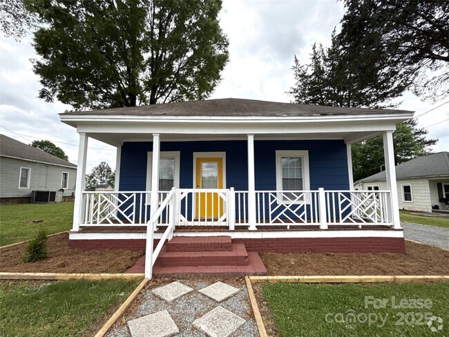 Building Photo - 3103 Lowell Rd Rental