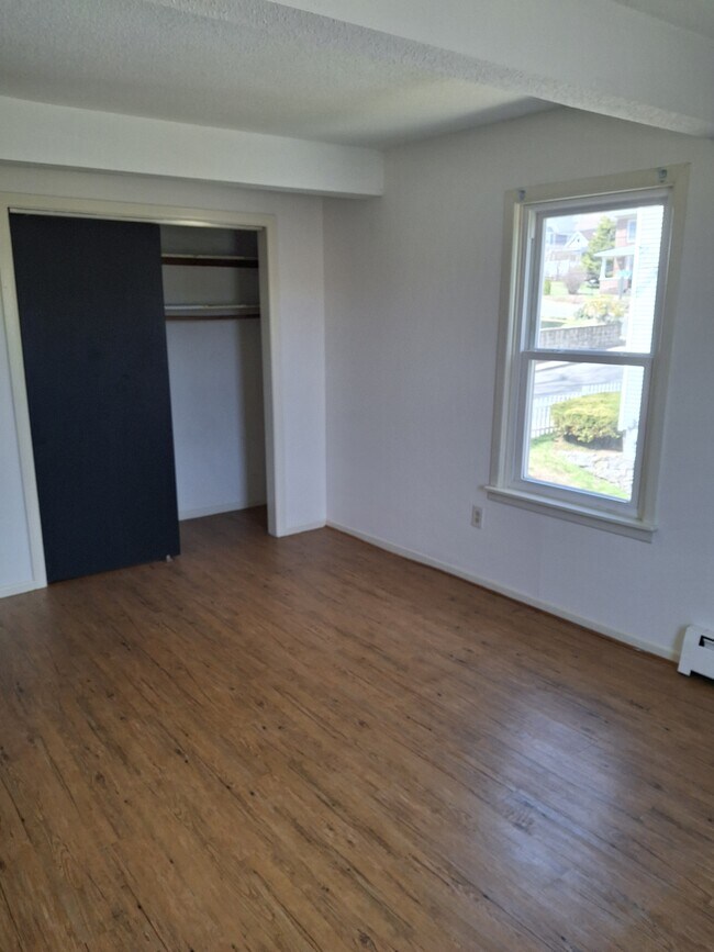 Photo - 22 Gold St Unit Gold Street Apartments