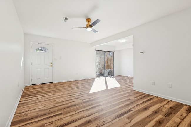 Photo - 1561 Malibu Pl