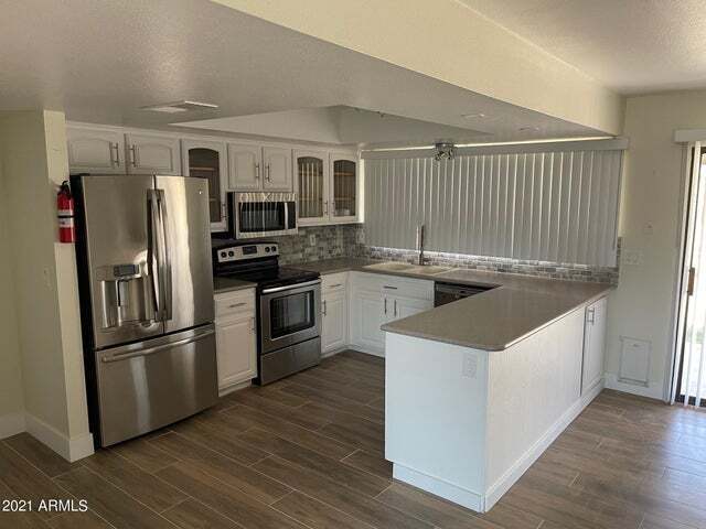Building Photo - Beautiful Upgraded Home available Now