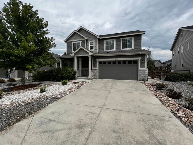Building Photo - Spacious 5 Bed 3.5 Bath with Modern Upgrades!