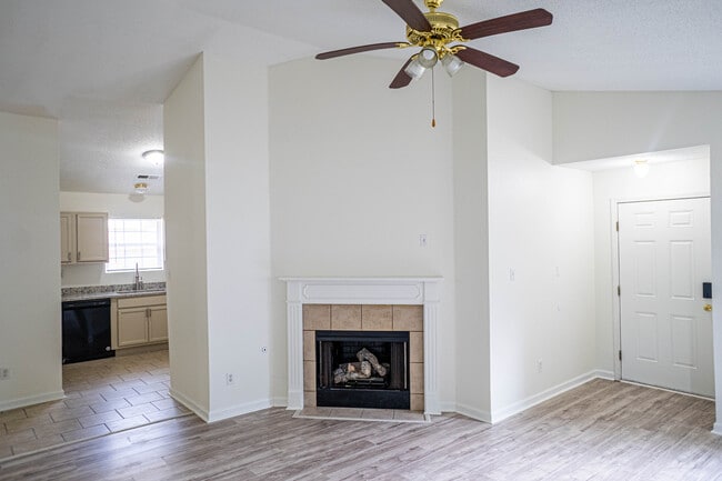 Photo - 4721 Waterfront Oak Dr