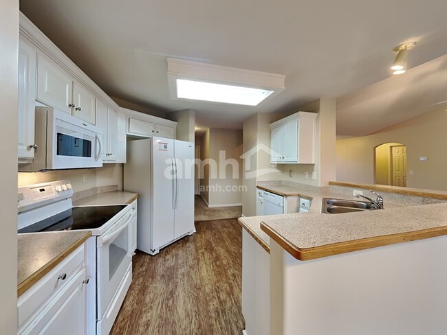 Photo - 521 San Dra Way