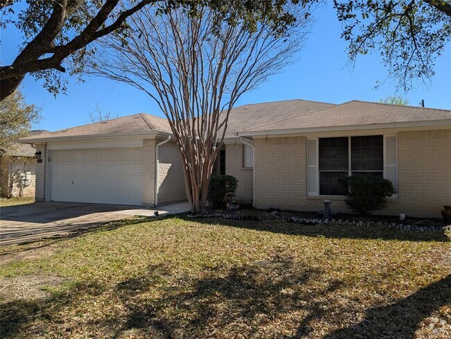 Building Photo - 1005 Rolling Ridge Dr Rental