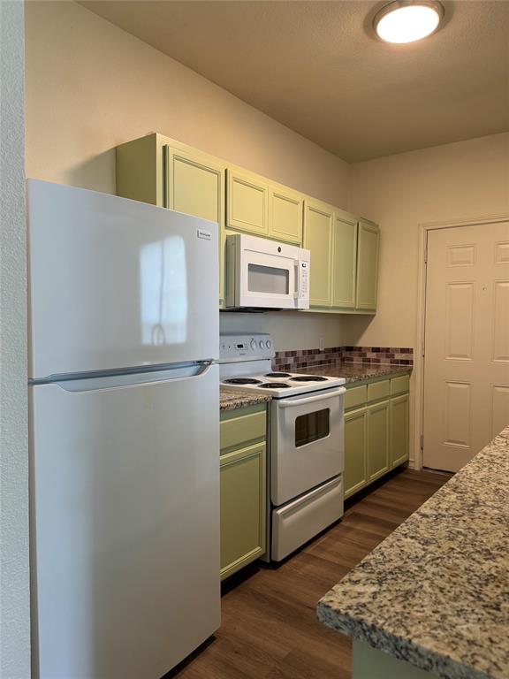 Photo - 220 Sandstone Dr