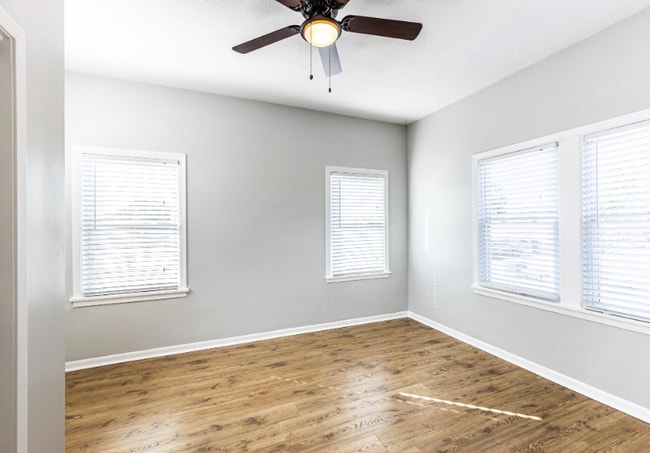 Photo - 1019 W 38th St Unidad 3W